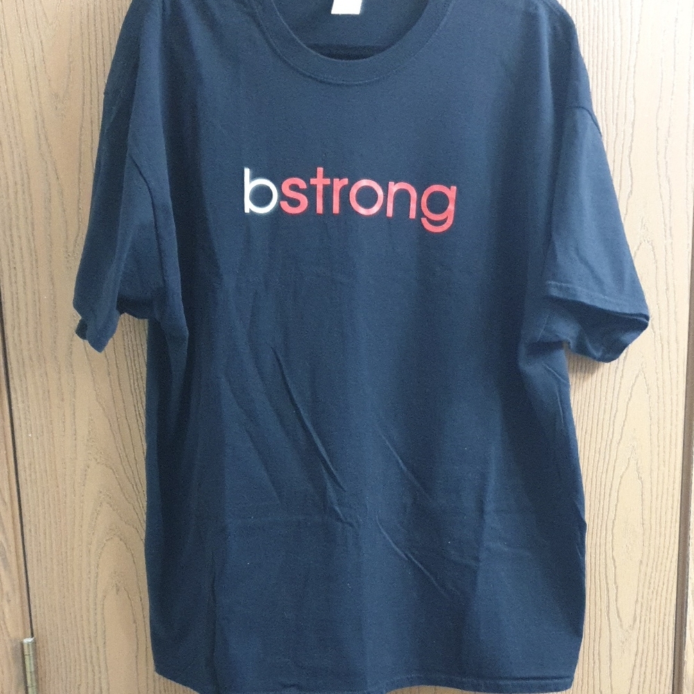 Gildan Navy Blue 'bstrong' Short Sleeve Tee with Red and White Print